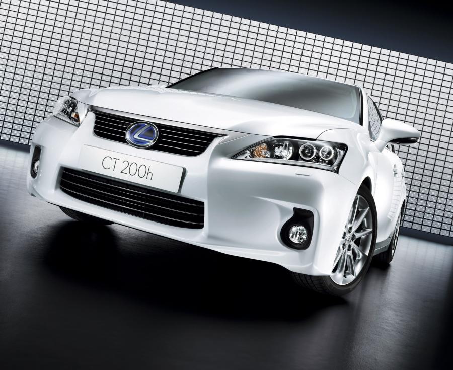  Lexus CT200h 2010 года  (фото 36 из 266)
